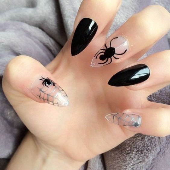 nail art halloween araignee