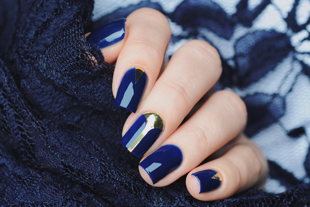 nail art hiver bleu