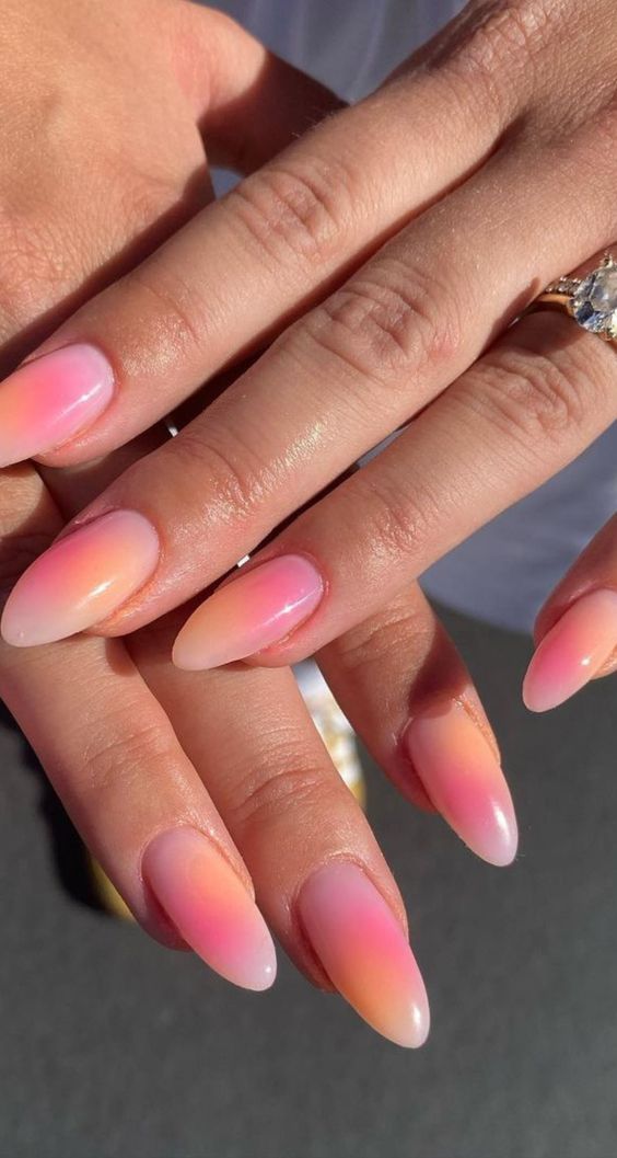 aura nails tendance